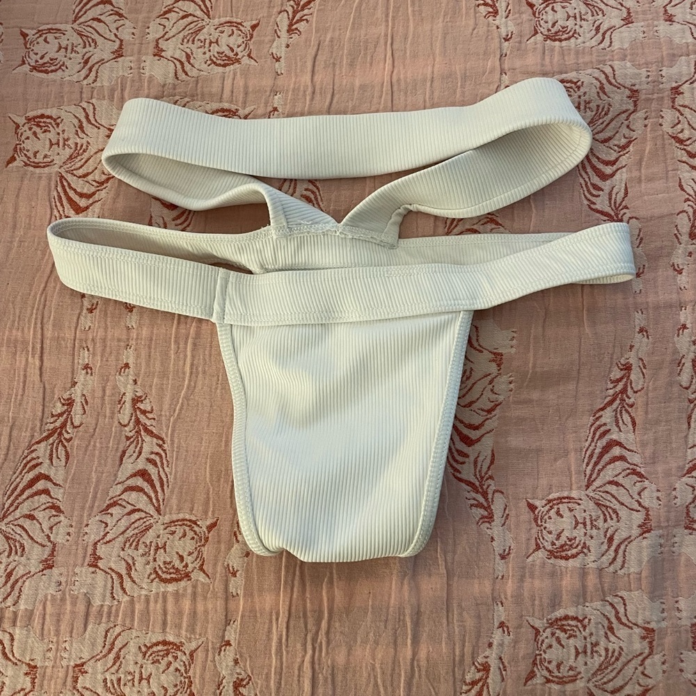 White Ribbed Minimale Animale Bottom - Picture 5 of 5